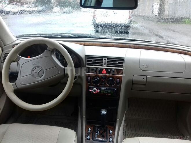 Mercedes C 230 1999, 240,000 km - 2.3 l - Bakı