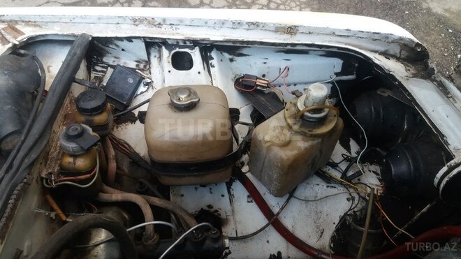 LADA (VAZ) 2106 1984, 189,000 km - 1.5 л - Bakı