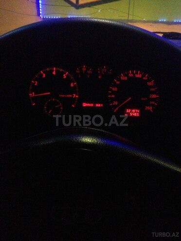 Audi A4 1996, 325 km - 1.8 л - Gəncə