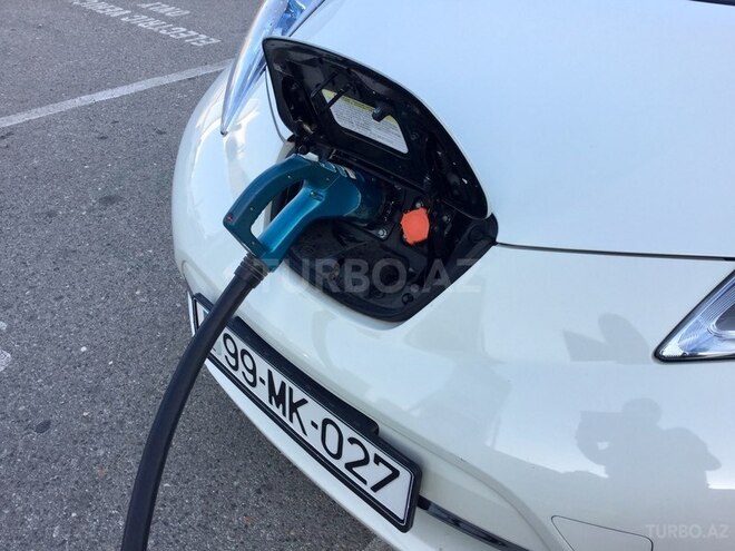Nissan Leaf 2012, 45,000 km - 9.0 l - Bakı