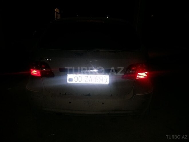 Mercedes B 180 2009, 57,845 km - 1.8 л - Şirvan