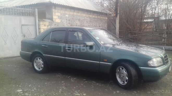 Mercedes C 220 1993, 338,762 km - 2.2 l - Şəki