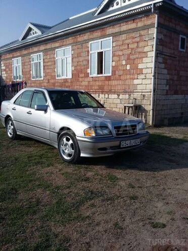 Mercedes C 230 1998, 207,602 km - 2.3 l - Bakı