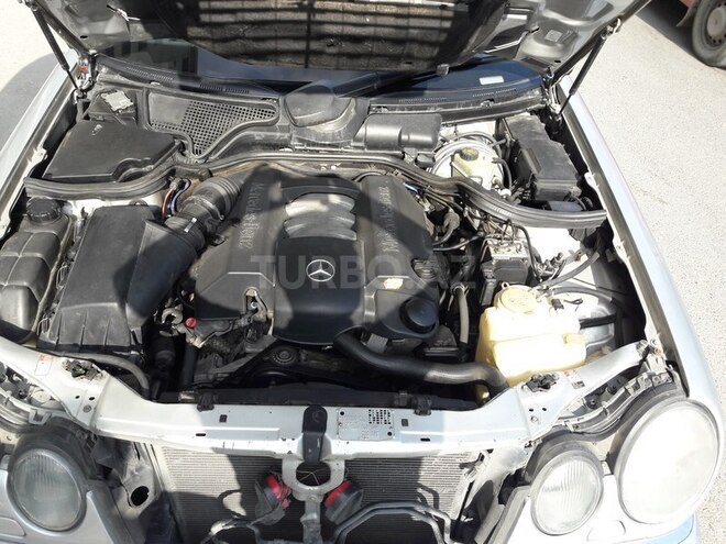 Mercedes E 280 1999, 330,000 km - 2.8 l - Bakı