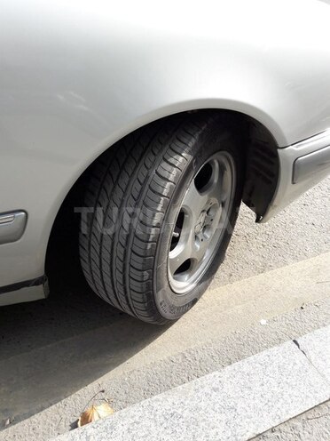 Mercedes E 280 1999, 330,000 km - 2.8 l - Bakı