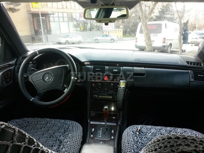 Mercedes E 230 1996, 287,000 km - 2.3 л - Bakı