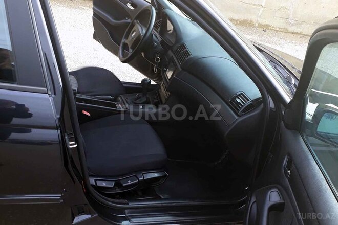 BMW 318 1999, 150,000 km - 1.9 l - Bakı