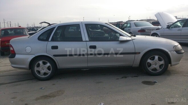 Opel Vectra 1998, 358,245 km - 2.0 l - Bakı