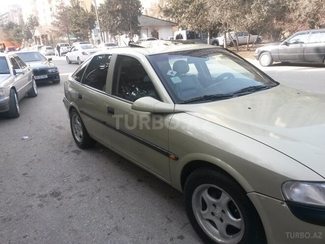 Opel Vectra 1996, 315,000 km - 1.8 л - Bakı