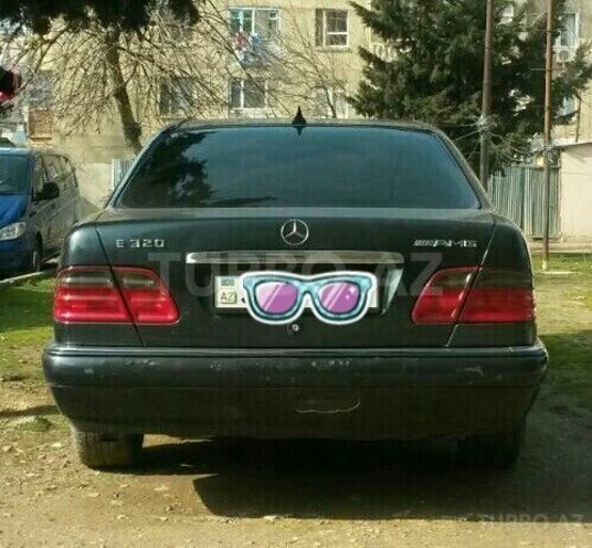Mercedes E 240 1996, 287,000 km - 2.3 l - Bakı