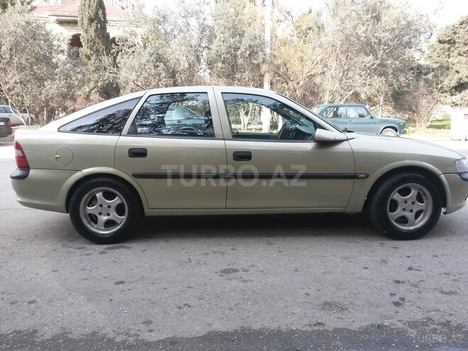 Opel Vectra 1996, 315,000 km - 1.8 л - Bakı