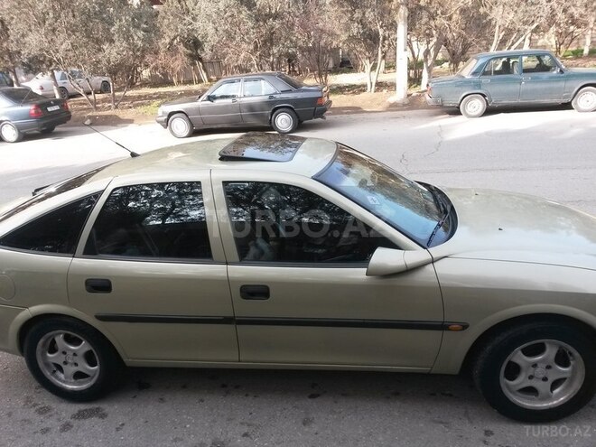 Opel Vectra 1996, 315,000 km - 1.8 л - Bakı