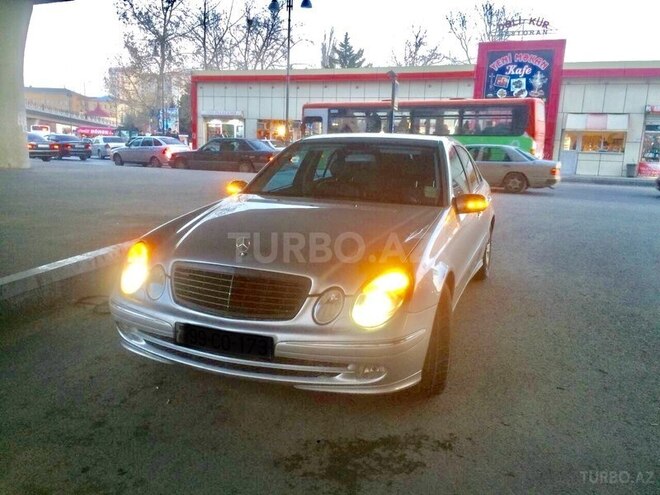 Mercedes E 220 2003, 243,073 km - 2.2 l - Bakı