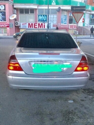 Mercedes E 220 2003, 243,073 km - 2.2 l - Bakı