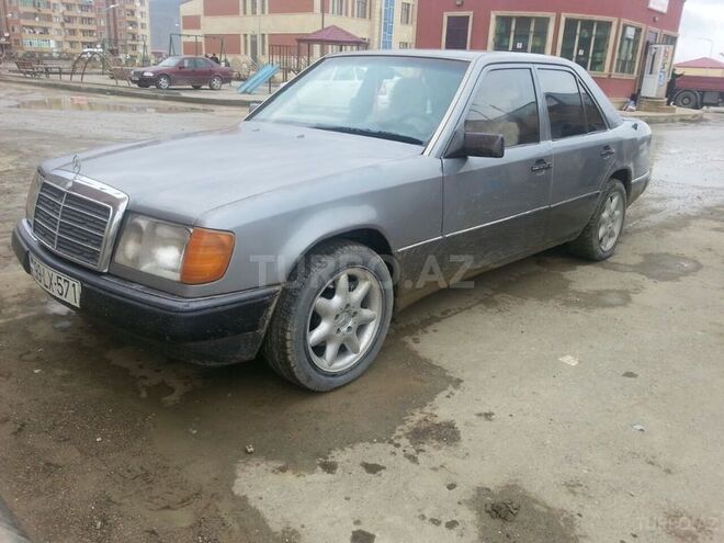 Mercedes E 200 1989, 258,000 km - 2.0 l - Bakı