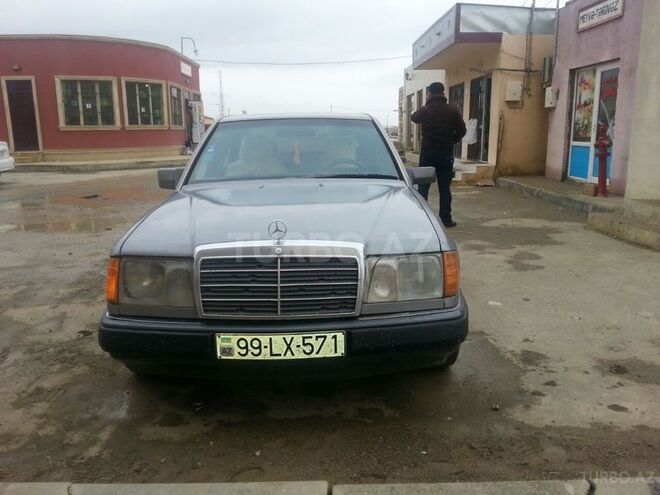 Mercedes E 200 1989, 258,000 km - 2.0 l - Bakı