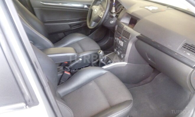 Opel Astra 2005, 179,000 km - 1.8 l - Bakı