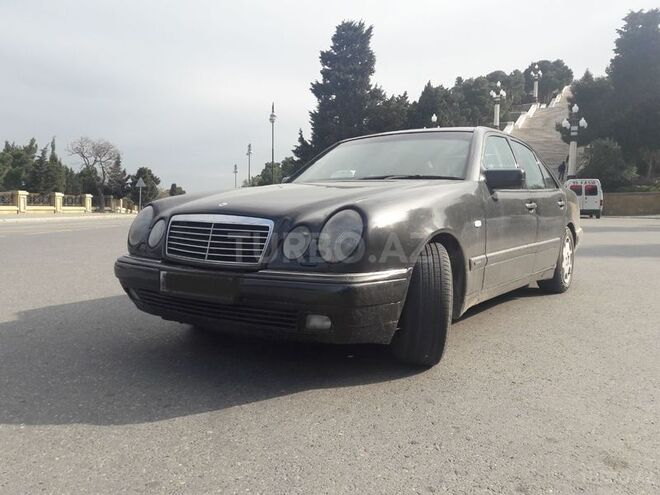Mercedes E 290 1996, 280,000 km - 2.9 l - Bakı