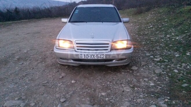 Mercedes C 180 1993, 350,000 km - 1.8 l - Qusar