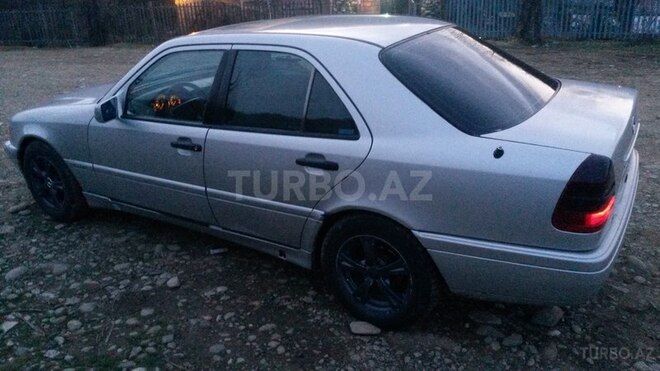 Mercedes C 180 1993, 350,000 km - 1.8 l - Qusar