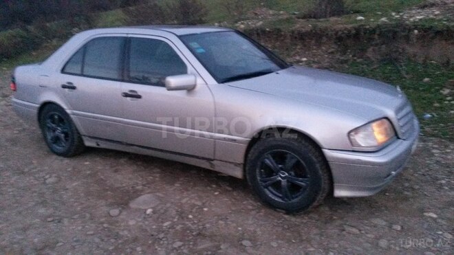 Mercedes C 180 1993, 350,000 km - 1.8 l - Qusar