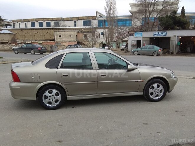 Opel Vectra 1999, 226,000 km - 1.8 l - Bakı