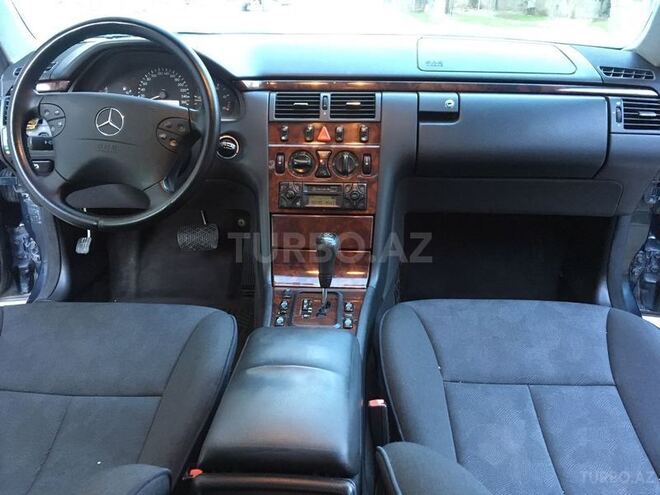 Mercedes E 270 2000, 291,000 km - 2.7 l - Bakı