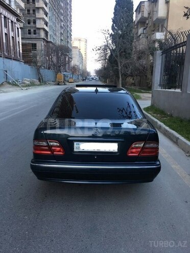 Mercedes E 270 2000, 291,000 km - 2.7 l - Bakı