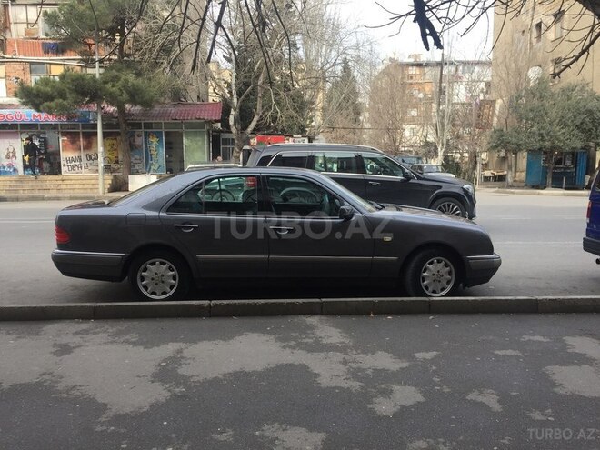 Mercedes E 230 1997, 250,000 km - 2.3 l - Bakı