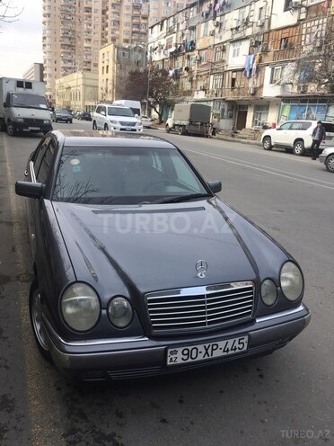 Mercedes E 230 1997, 250,000 km - 2.3 l - Bakı