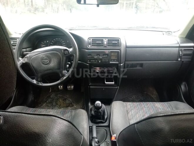 Opel Vectra 1994, 300,000 km - 1.8 l - Sumqayıt