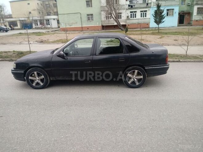 Opel Vectra 1994, 300,000 km - 1.8 l - Sumqayıt