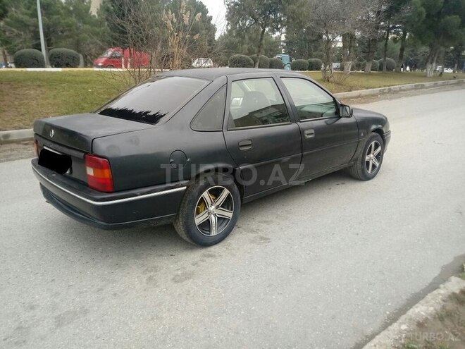 Opel Vectra 1994, 300,000 km - 1.8 l - Sumqayıt