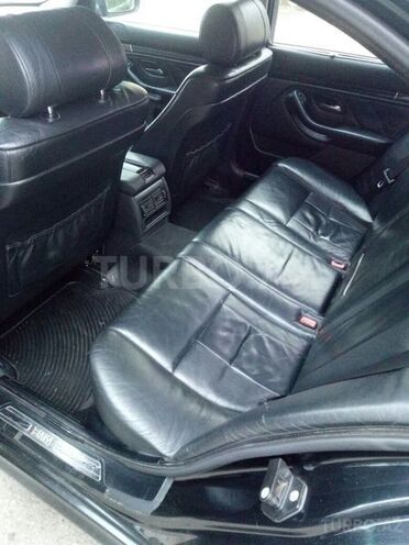 BMW 525 2001, 385,000 km - 2.5 l - Sumqayıt