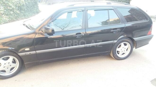 Mercedes C 220 2000, 275,000 km - 2.2 l - Bakı