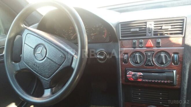 Mercedes C 220 2000, 275,000 km - 2.2 l - Bakı