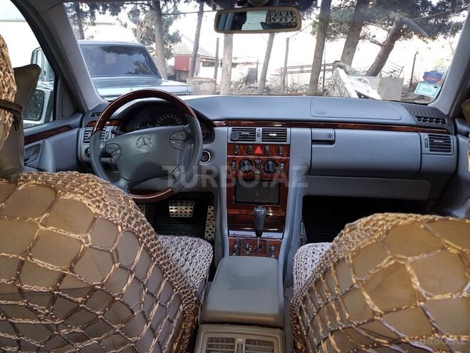 Mercedes E 280 2000, 255,500 km - 2.8 l - Bakı