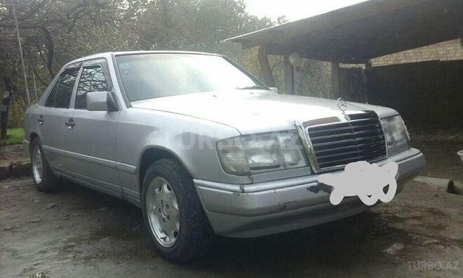 Mercedes E 300 1987, 218,000 km - 3.0 l - Bakı