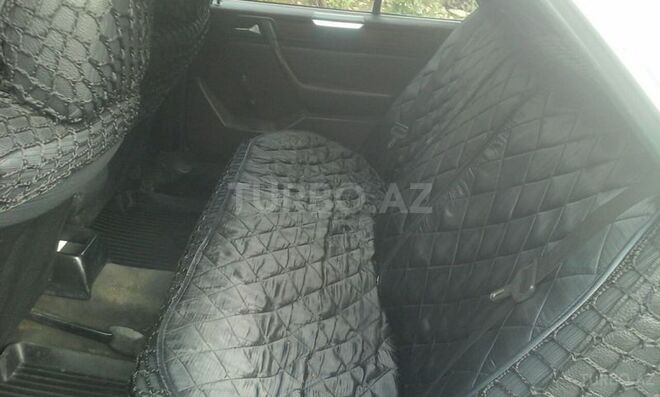 Mercedes E 300 1987, 218,000 km - 3.0 l - Bakı