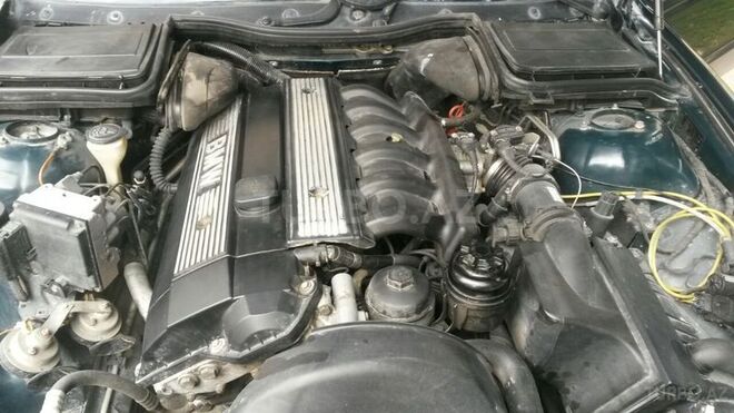 BMW 523 1997, 195,000 km - 2.5 l - Bakı