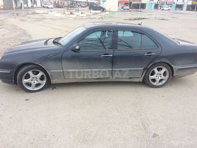 Mercedes E 270 2000, 285,000 km - 2.7 l - Bakı