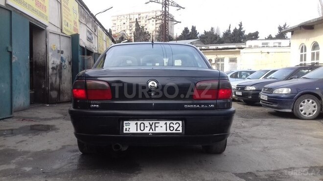 Opel Omega 1995, 300,000 km - 2.5 л - Bakı