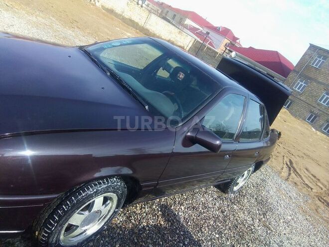 Opel Vectra 1992, 200,000 km - 1.6 l - Bakı