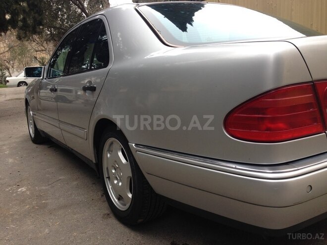 Mercedes E 240 1998, 257,000 km - 2.4 l - Bakı