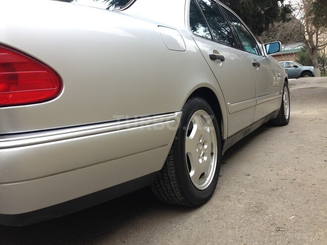 Mercedes E 240 1998, 257,000 km - 2.4 l - Bakı