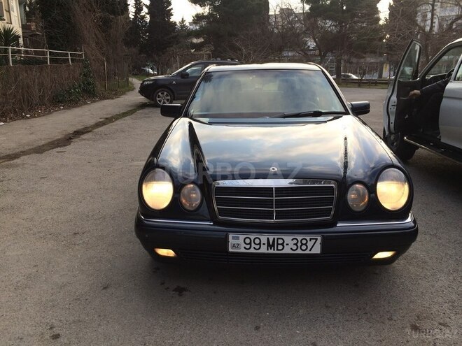 Mercedes E 230 1996, 290,000 km - 2.3 л - Bakı