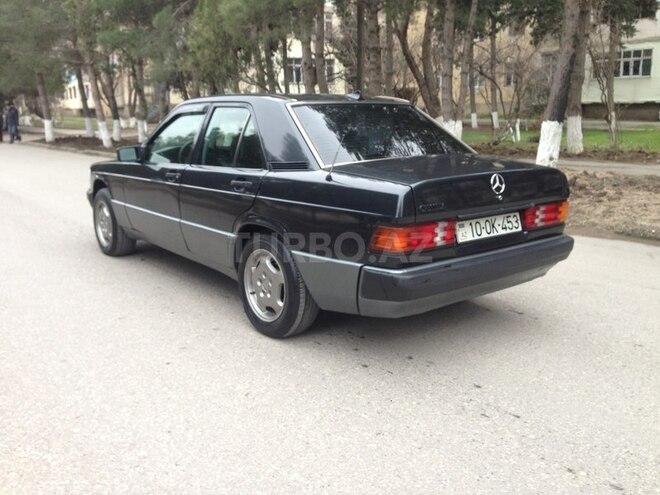 Mercedes 190 1990, 241,000 km - 2.0 l - Sumqayıt