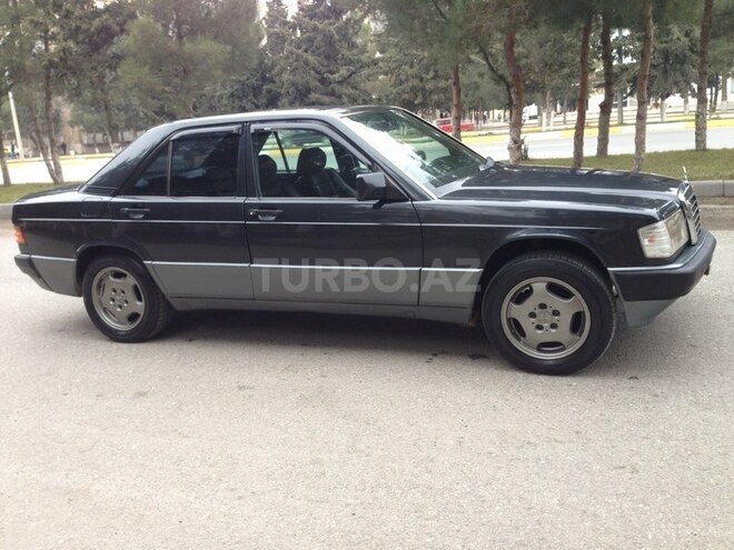Mercedes 190 1990, 241,000 km - 2.0 l - Sumqayıt