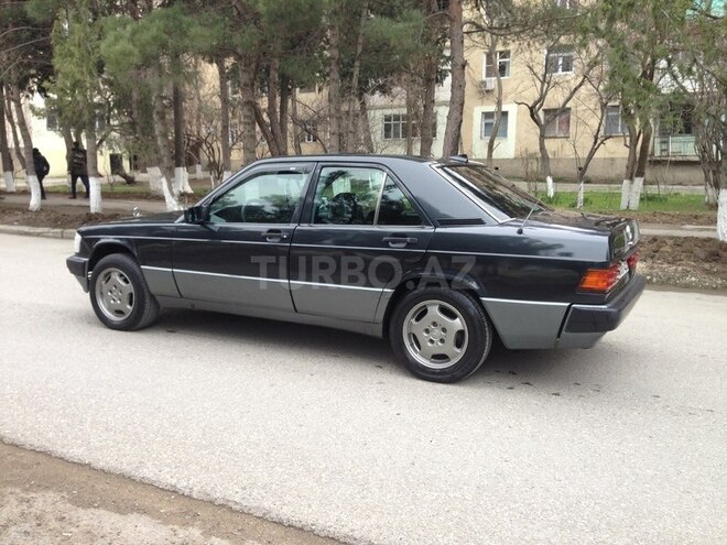 Mercedes 190 1990, 241,000 km - 2.0 l - Sumqayıt