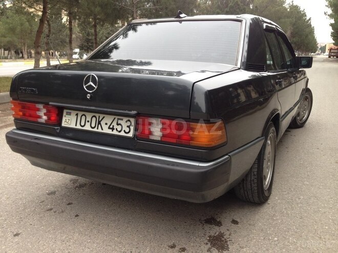 Mercedes 190 1990, 241,000 km - 2.0 l - Sumqayıt